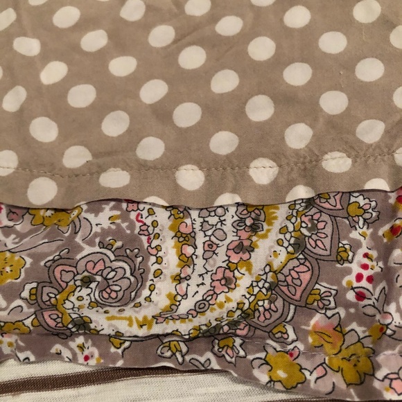 Cute multi colored/material top - Picture 4 of 5